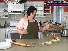 BBW bakes apple pie and then..SUPRISE ! 1