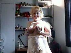 Bigtit grandma gives a Blowjob
