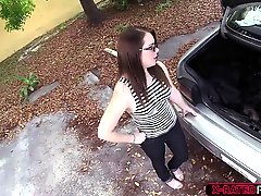 Teen college doll sucks cock in car 3some