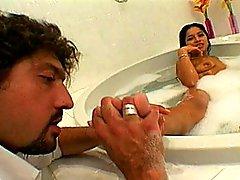 Foot Fetish in the Bathtub with Toe Suck