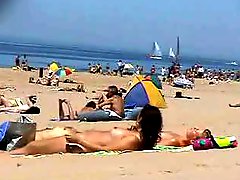 Beach nudist - 0143 Summer 2009 2-2
