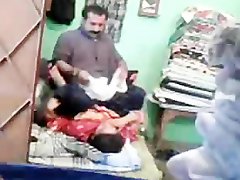 Mature Horny Pakistani Couple enjoying Short Muslim Sex Session