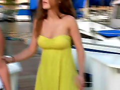 Andie Valentino flashing nude in public!!