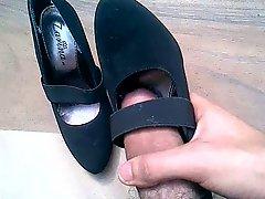 Shoejob on my friend Sarah heels