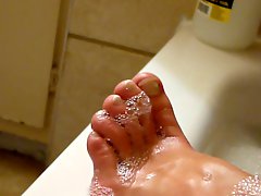French pedicure in bath