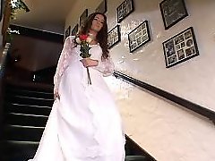 Horny bride banged before the wedding